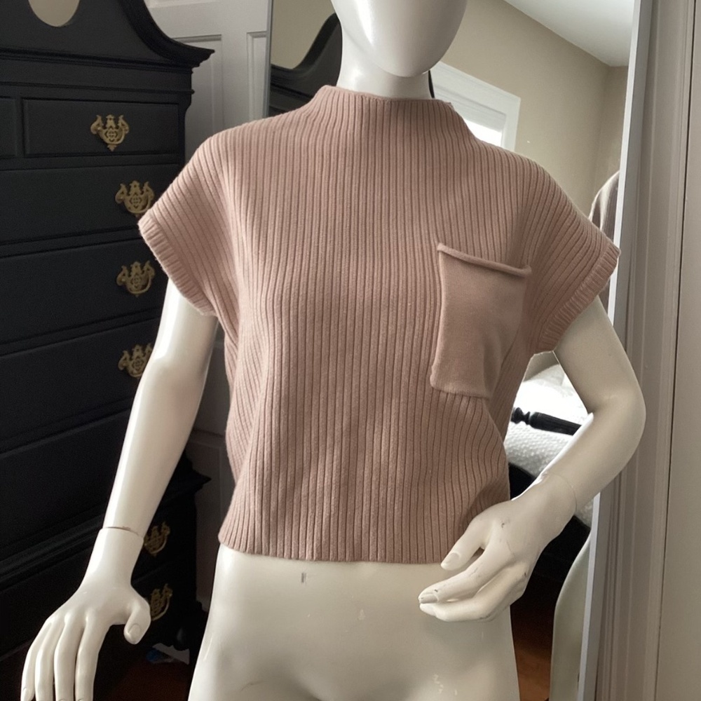 A2 - #93 Vestique Expresso Sweater Beige, Cropped Rib-Knit size Medium